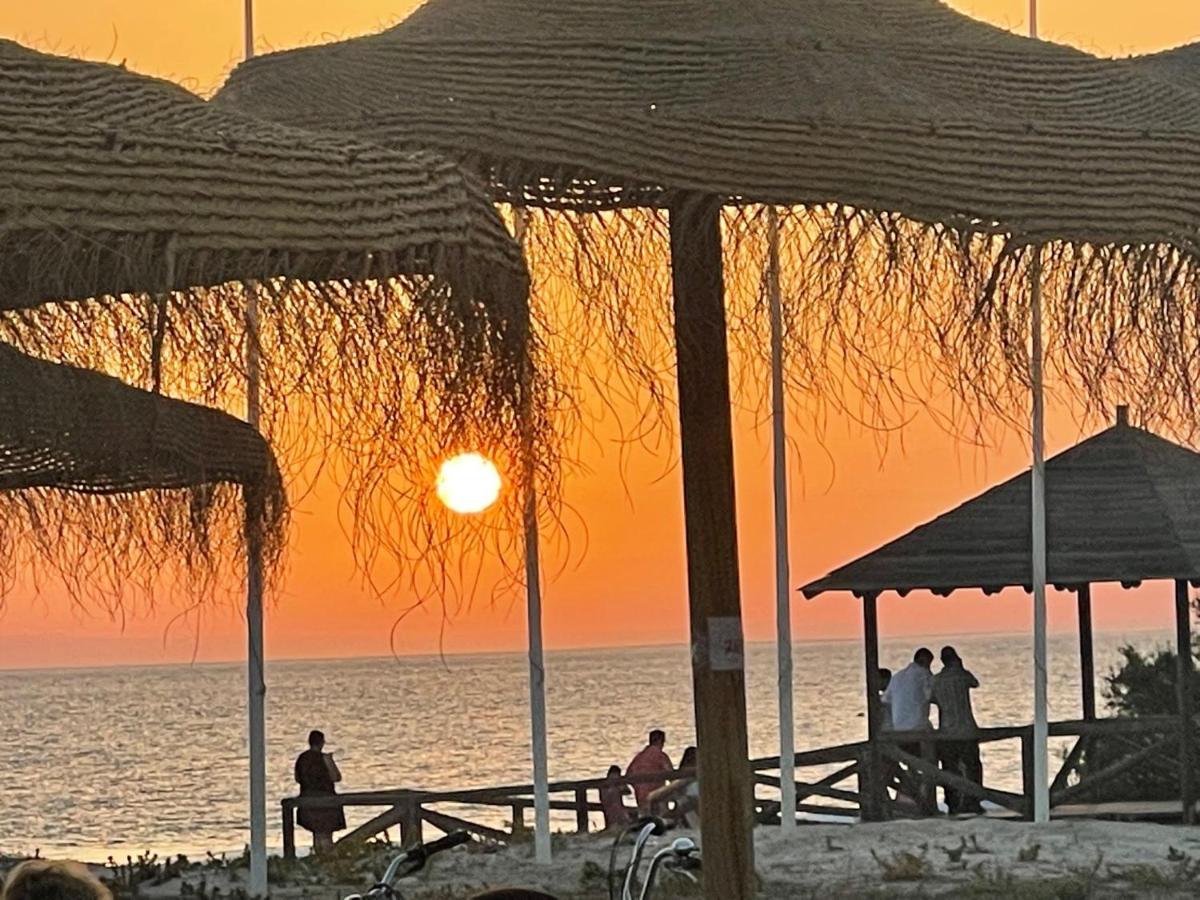 Hochwertiges Haus In Wunderschoener Golf Anlage Am Meer Rota Luaran gambar