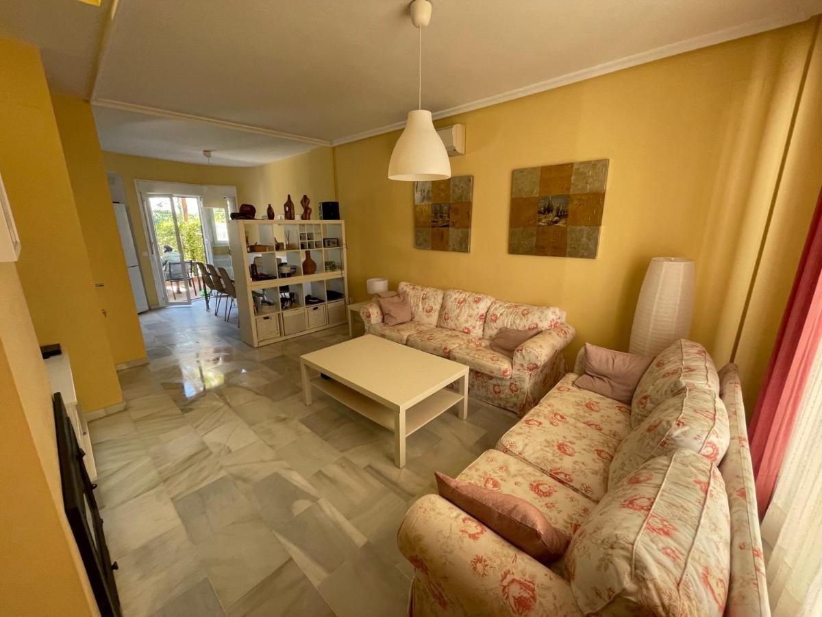 Hochwertiges Haus In Wunderschoener Golf Anlage Am Meer Rota Luaran gambar